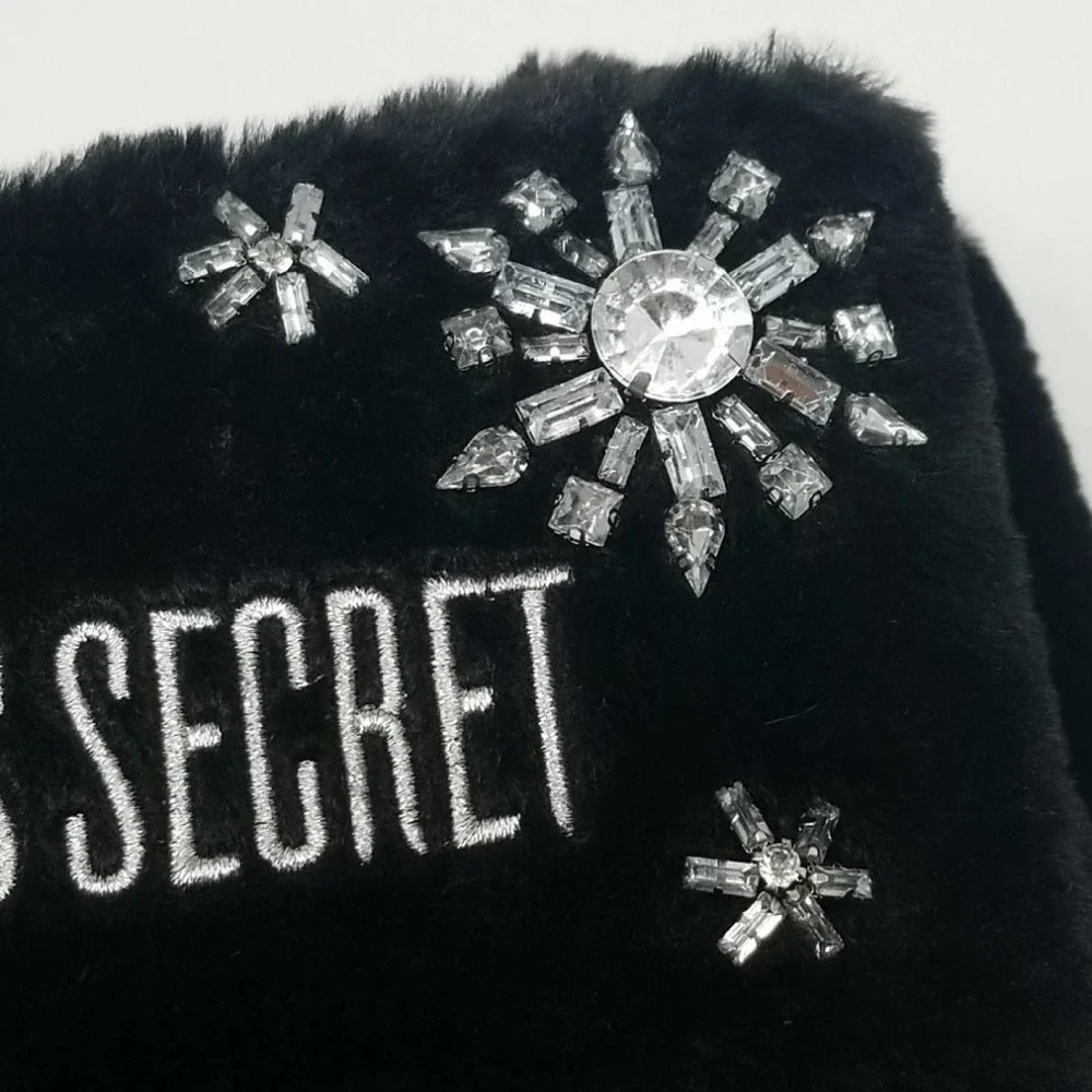 Victoria's Secret Bling Christmas Black Velvet Plush Stocking Boot NEW - Picture 5 of 7